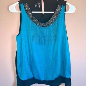 Classy and Beautiful Sleeveless Blouse